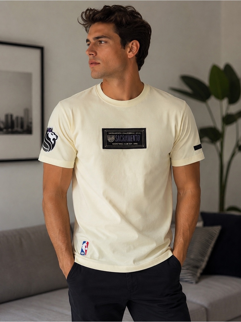 Pro Standard Sacramento Kings T-Shirt Cream Basketball NBA Graphic Logo Men’s L